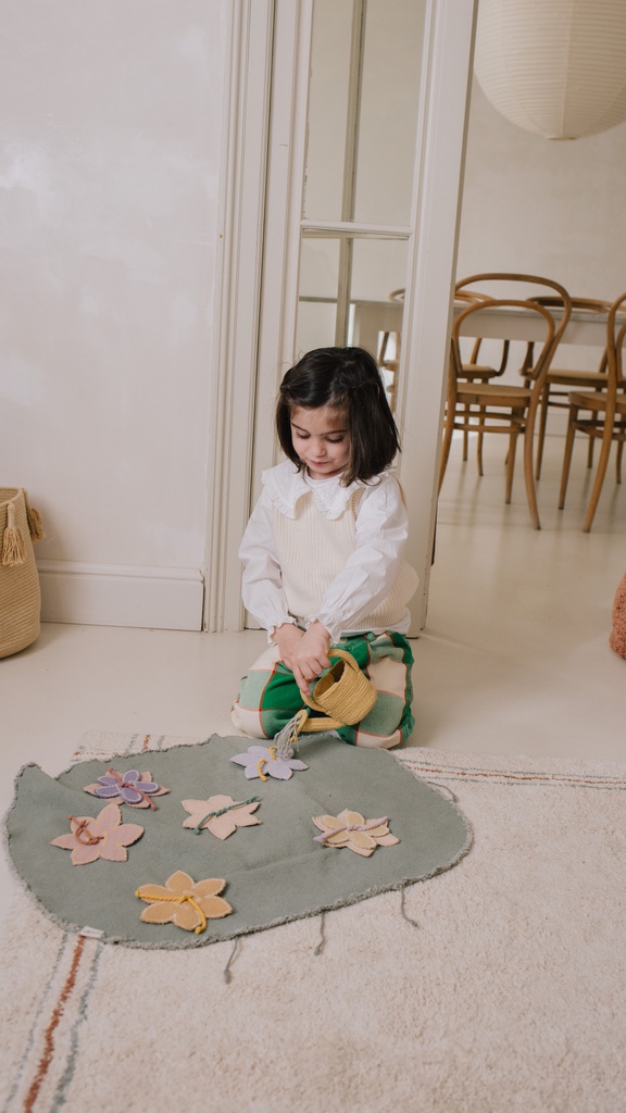 Lorena Canals Green Toy Set Flower Garden